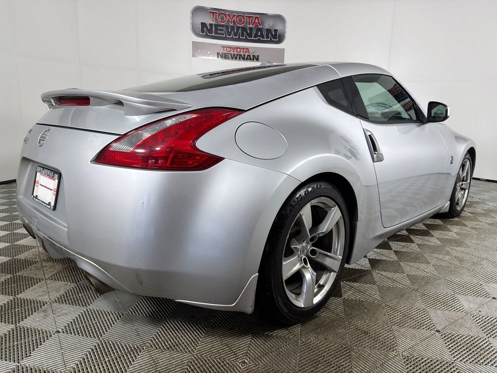 Used 2009 Nissan 370Z Touring w/ Aerodynamics Pkg image 3