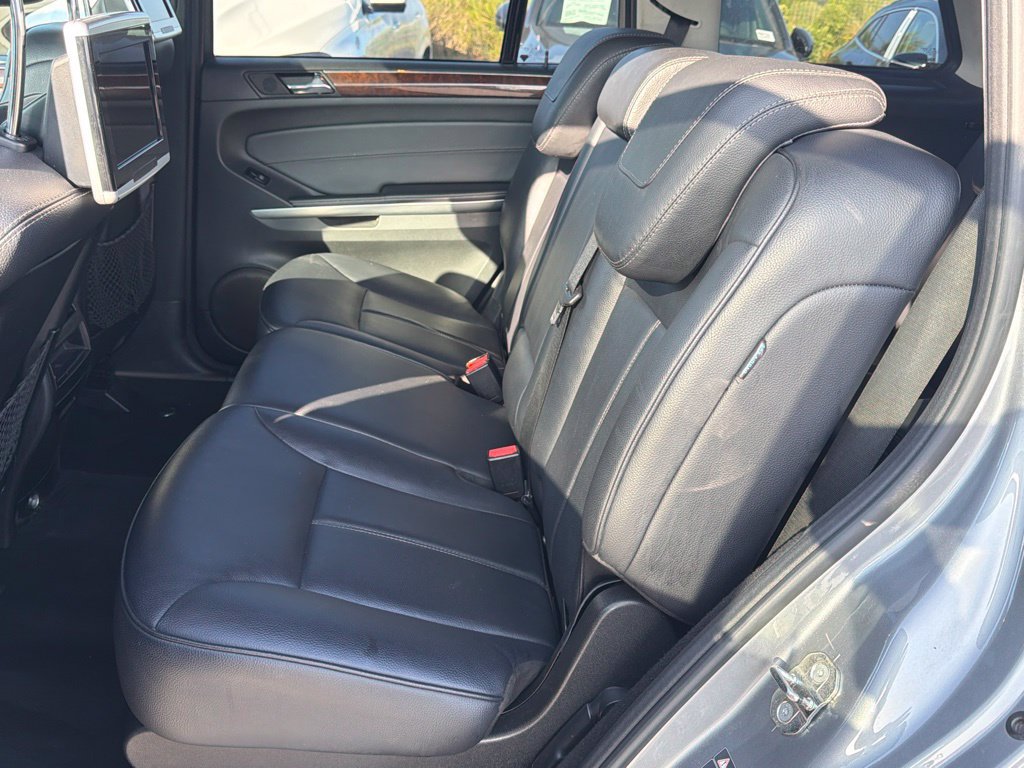 Used 2011 Mercedes-Benz GL 450 4MATIC image 35