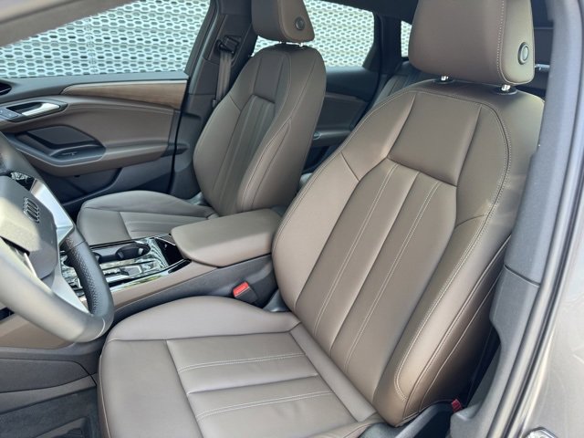 New 2025 Audi A6 e-tron Premium image 9