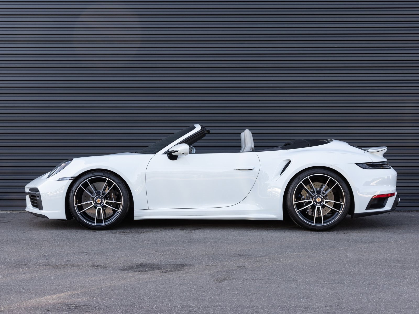 Used 2024 Porsche 911 Turbo S image 2