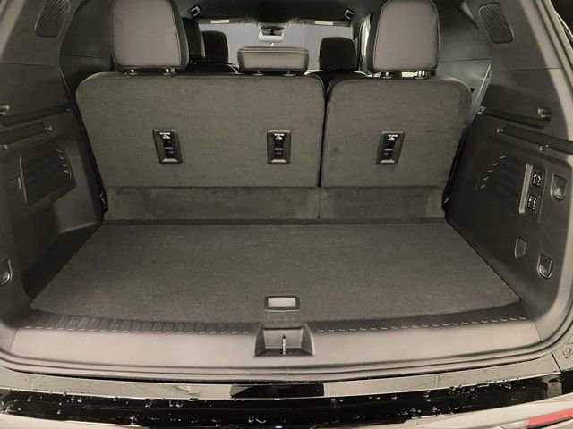 New 2026 Chevrolet Traverse High Country image 25