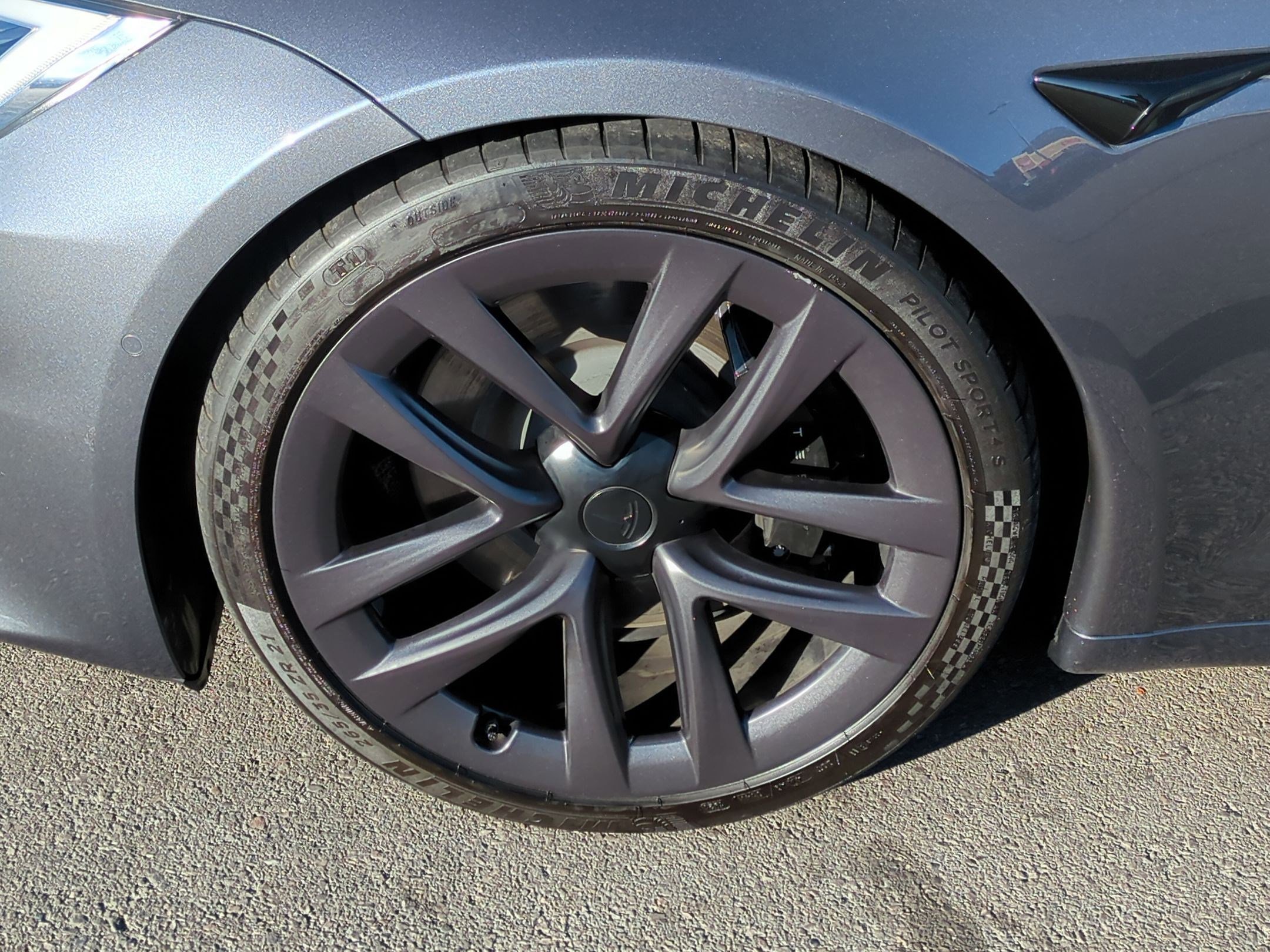 Used 2021 Tesla Model S Plaid image 14