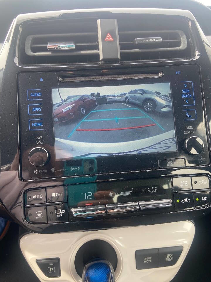 Used 2016 Toyota Prius Three Touring w/ Preferred Accessory Package image 13