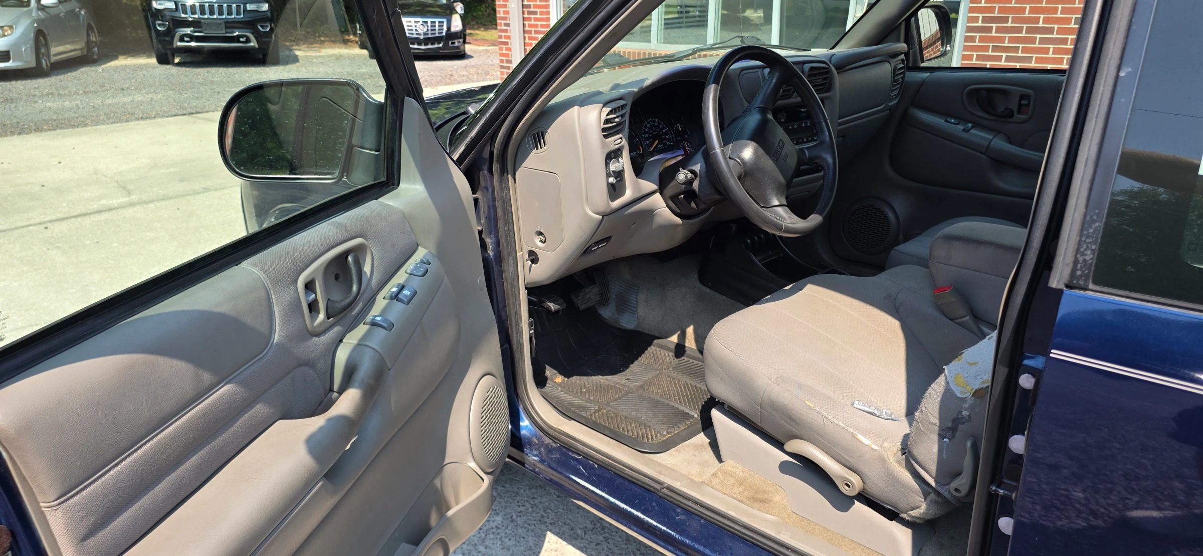 Used 2003 GMC Sonoma SLS w/ Convenience Package RWD image 9