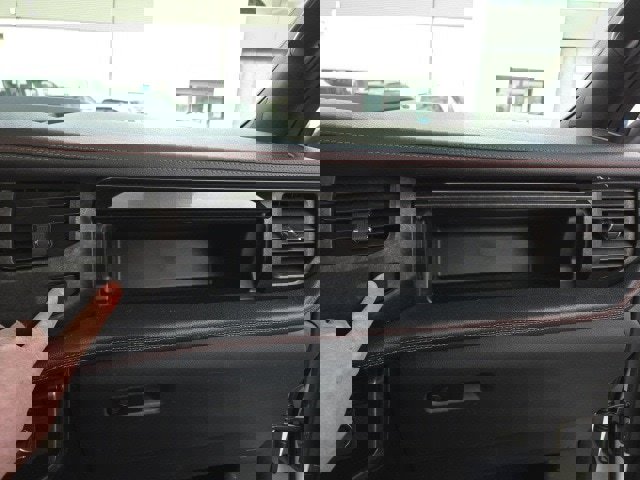 Used 2024 Ford Expedition Limited image 60