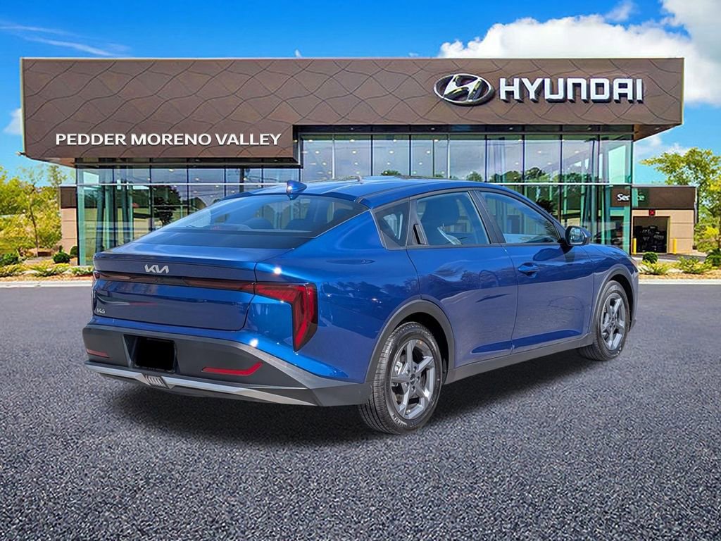 Used 2025 Kia K4 LXS image 4