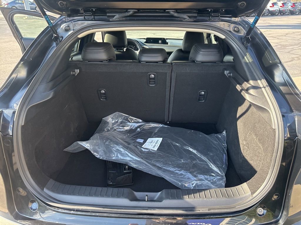 Used 2022 MAZDA CX-30 AWD 2.5 S w/ Select Package image 38