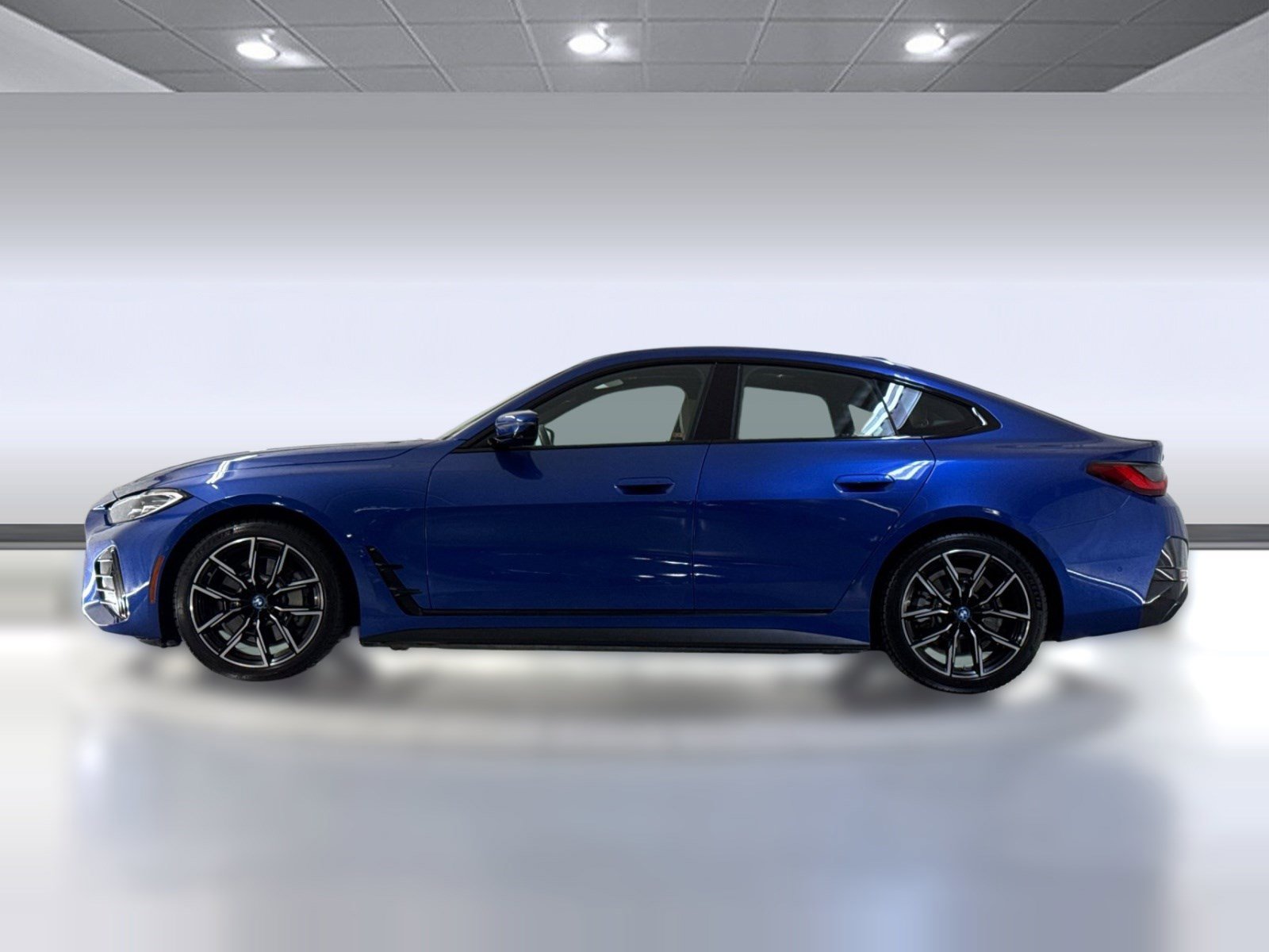Used 2023 BMW i4 eDrive40 w/ M Sport Package RWD image 2