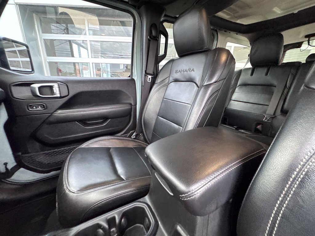 Used 2023 Jeep Wrangler Unlimited Sahara w/ Cold Weather Group AWD/4WD image 20
