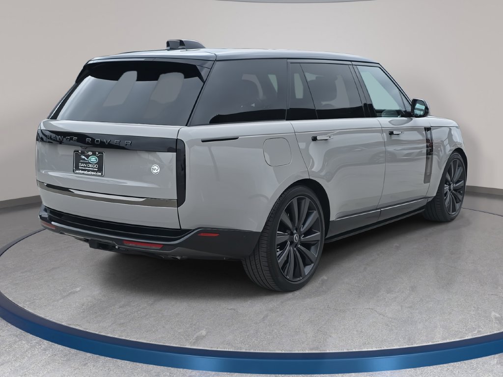 New 2025 Land Rover Range Rover SV AWD/4WD image 5