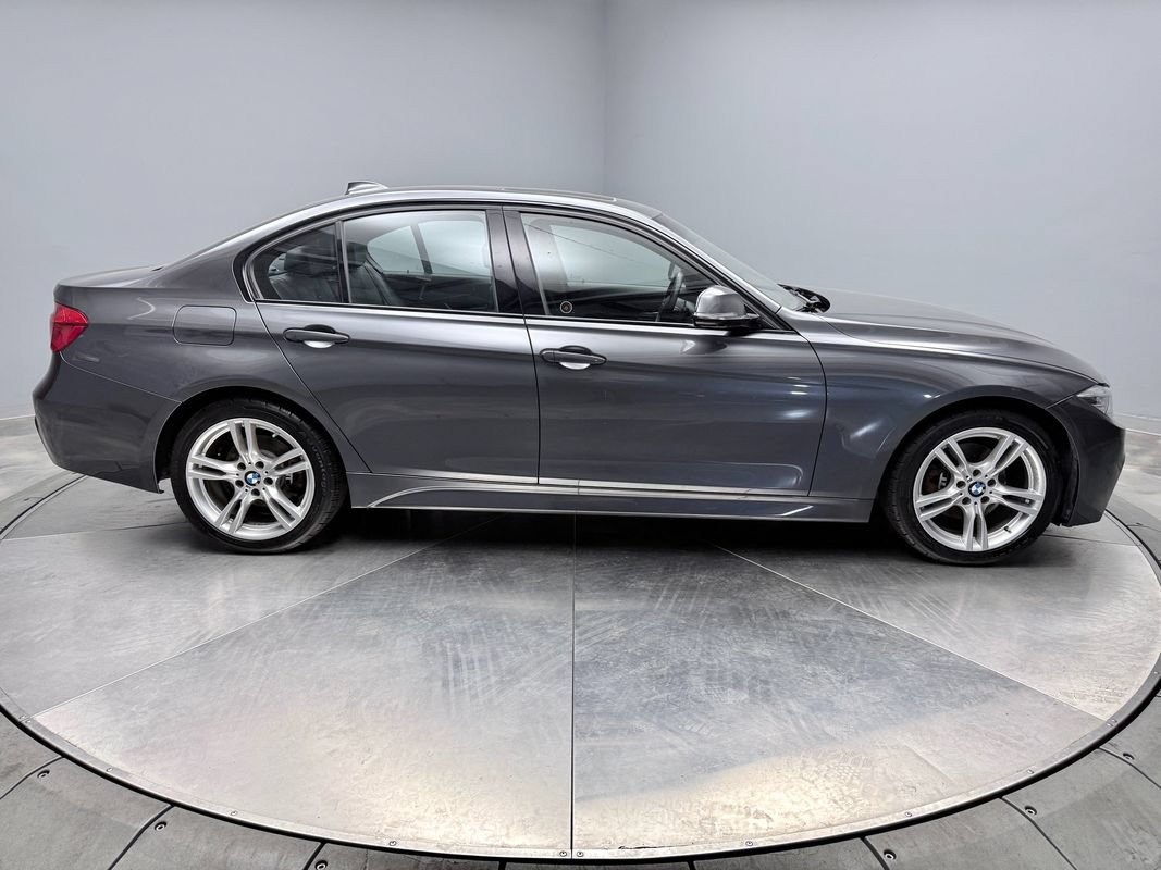 Used 2018 BMW 328d xDrive Sedan AWD/4WD image 4
