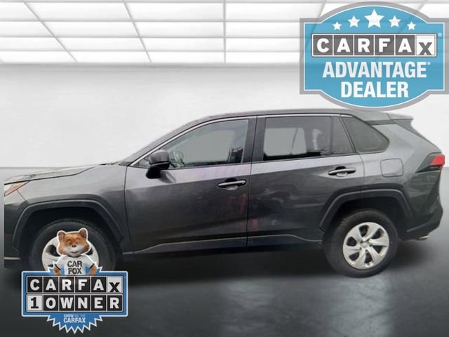 Used 2024 Toyota RAV4 LE image 2