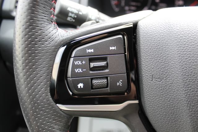 Used 2025 Honda Ridgeline Black Edition image 14