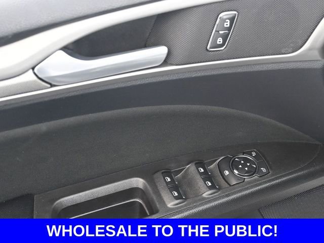 Used 2020 Ford Fusion SE image 13