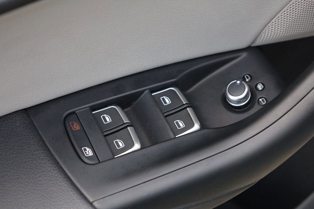 Used 2016 Audi Q3 2.0T Premium Plus w/ Technology Package image 32