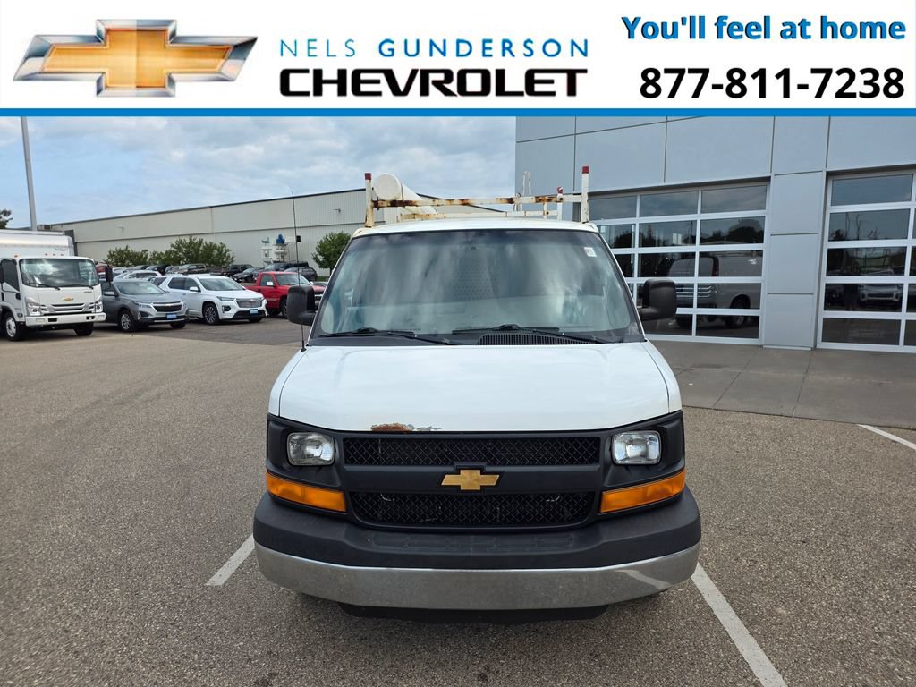 Used 2016 Chevrolet Express 3500 RWD image 2
