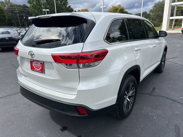 Used 2019 Toyota Highlander LE image 5