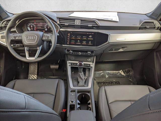 New 2025 Audi Q3 2.0T Premium image 14