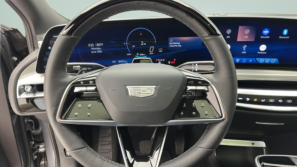 Used 2023 Cadillac Lyriq AWD image 16