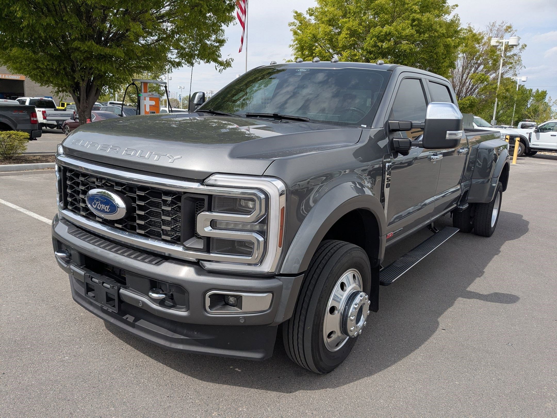 Used 2024 Ford F450 Platinum image 10