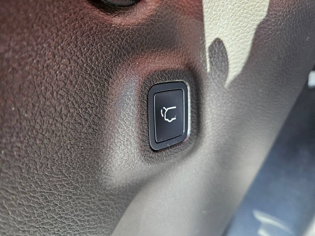 Used 2023 Jeep Compass Trailhawk w/ Trailhawk Elite Group AWD/4WD image 15