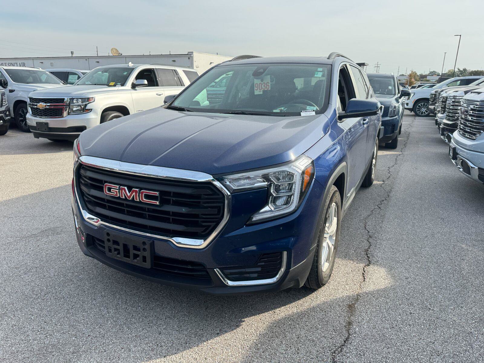 Used 2022 GMC Terrain SLE w/ Driver Convenience Package
