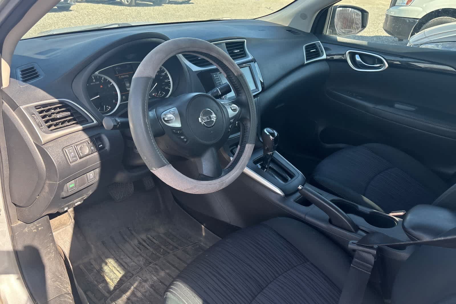 Used 2019 Nissan Sentra SV FWD image 13