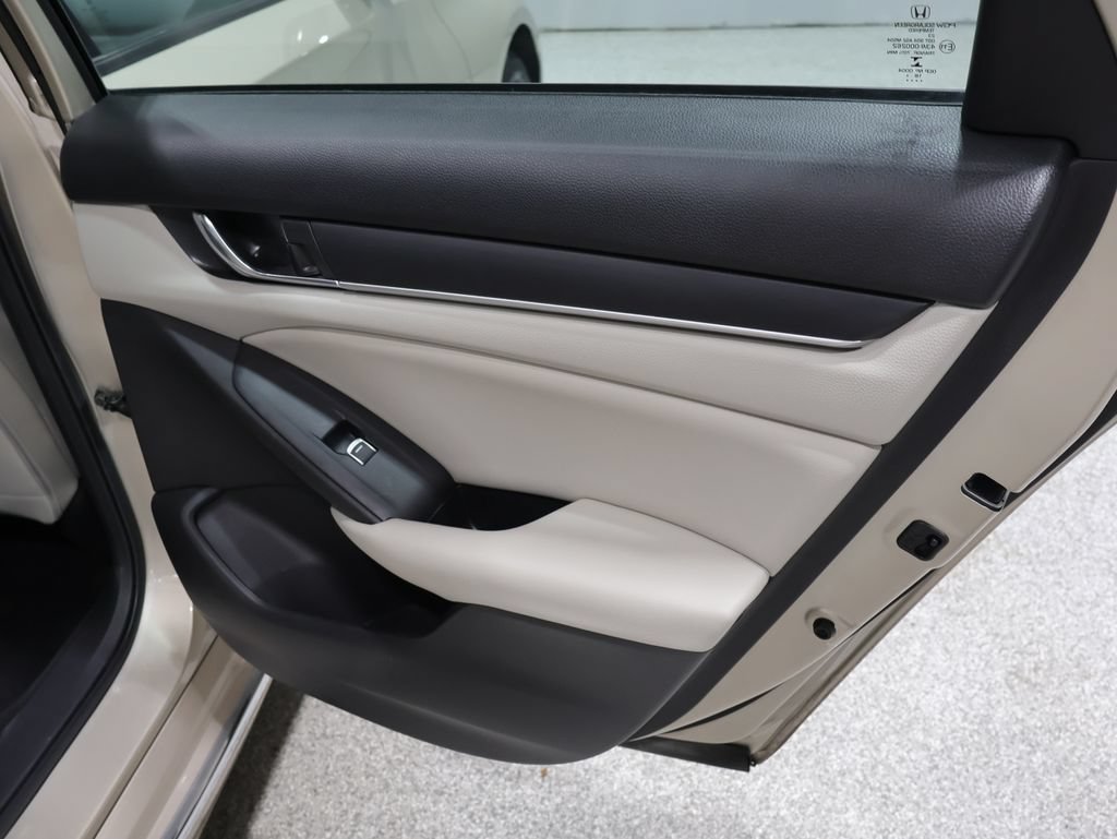 Used 2019 Honda Accord EX image 22