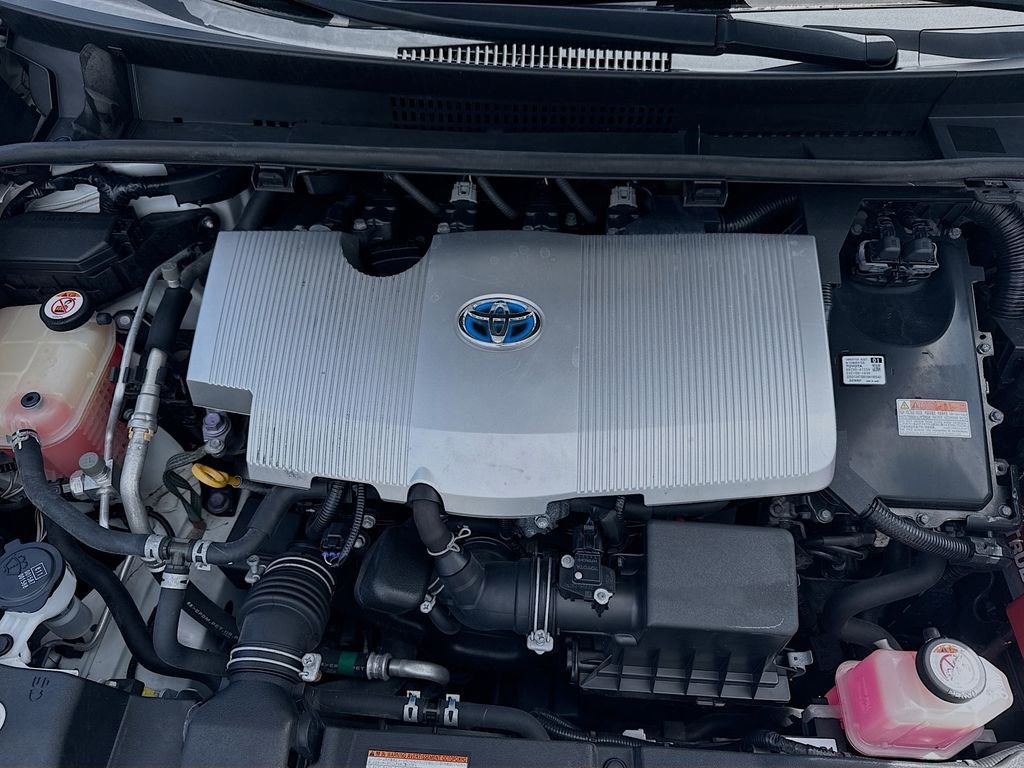 Used 2019 Toyota Prius LE FWD image 30