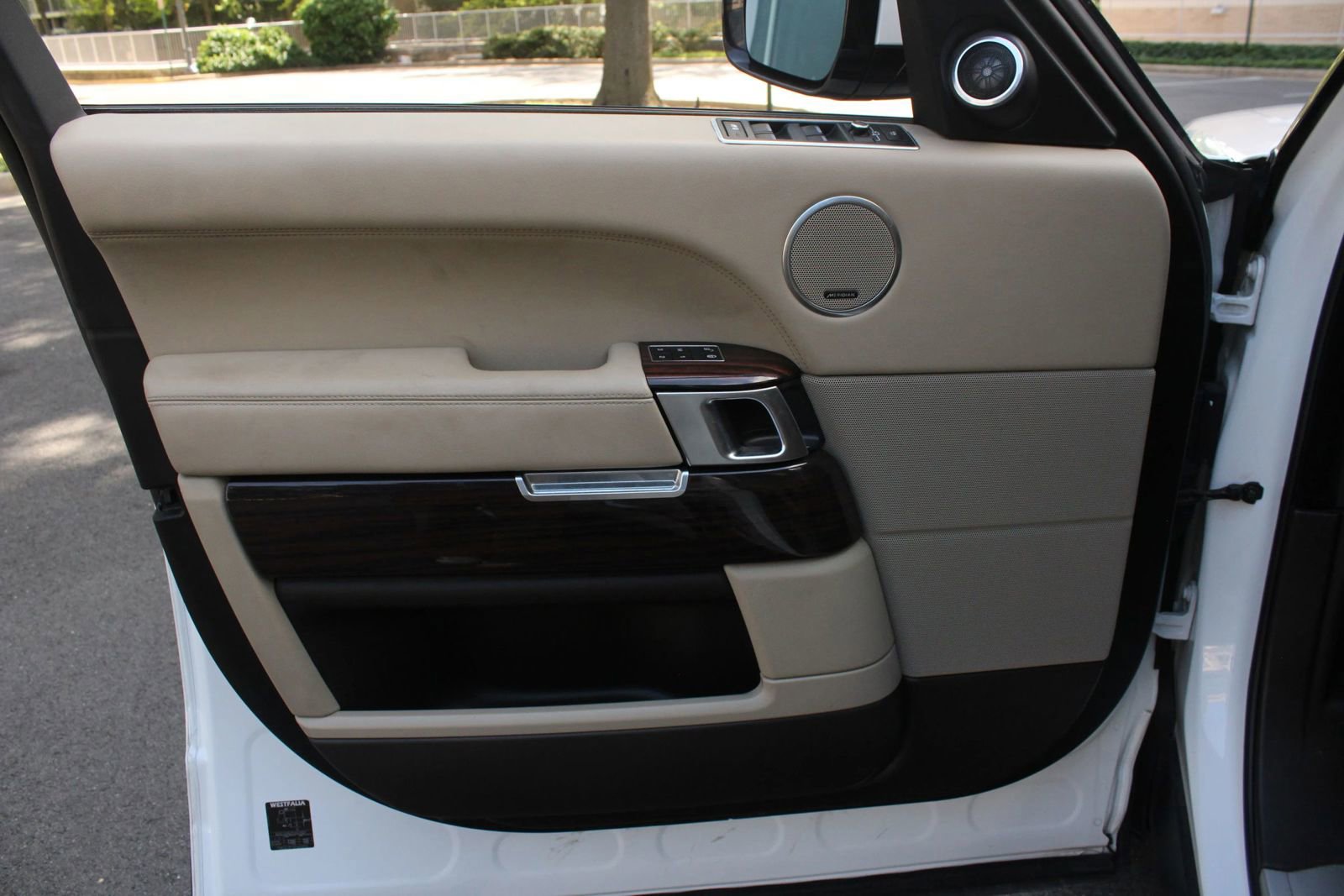 Used 2014 Land Rover Range Rover AWD/4WD image 15