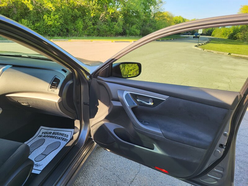 Used 2014 Nissan Altima 2.5 SV FWD image 26