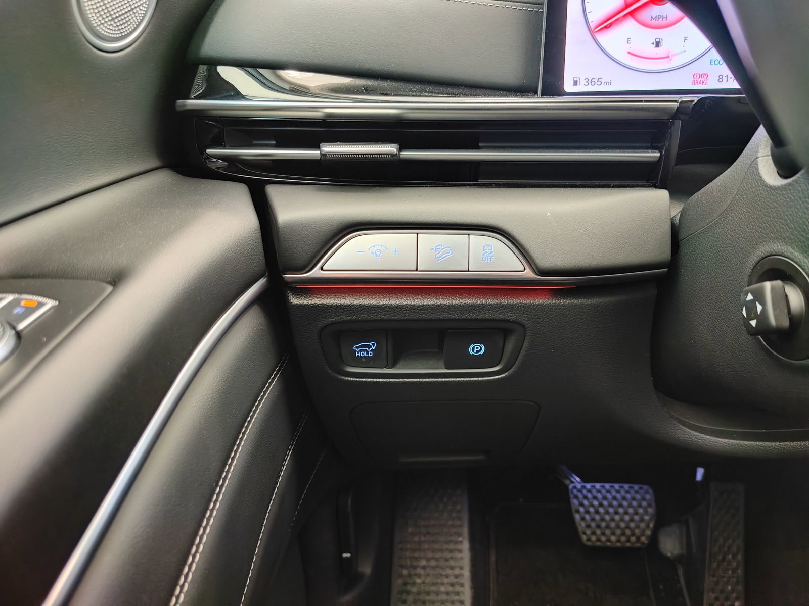 Used 2025 Genesis GV80 2.5T Standard AWD/4WD image 13