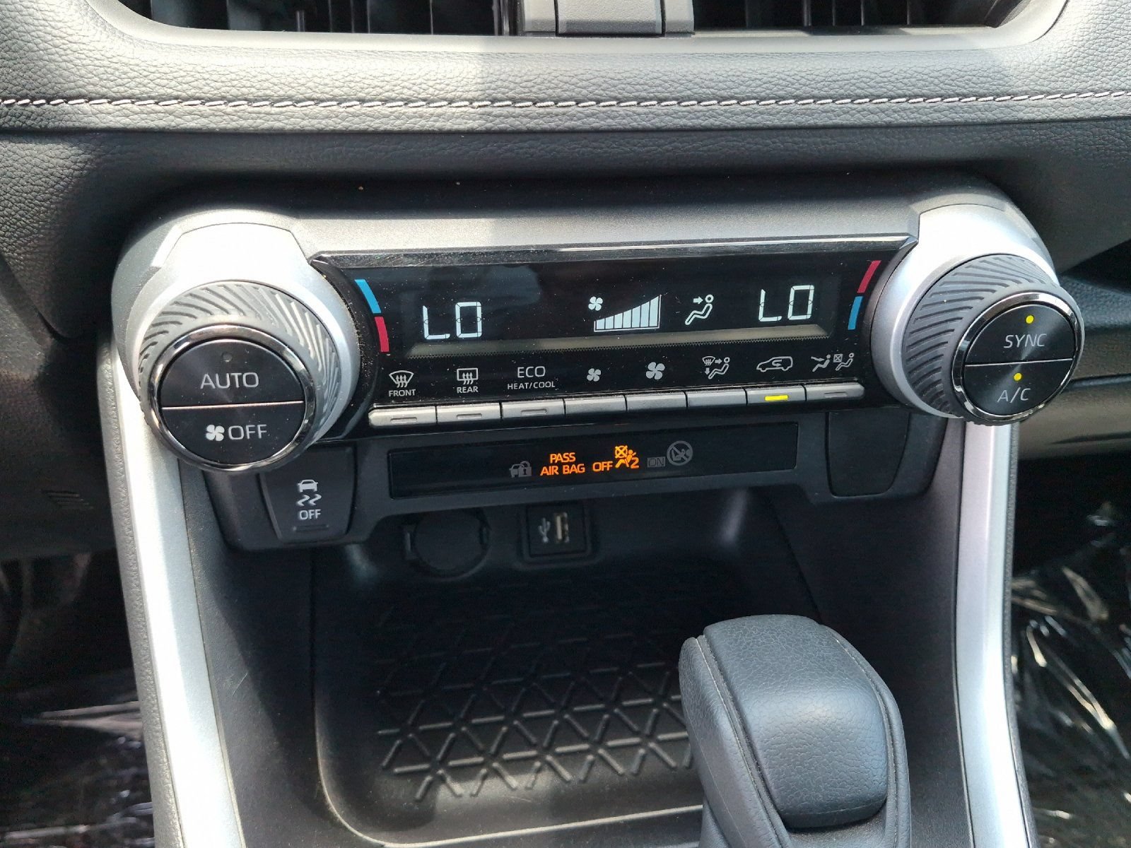Certified 2025 Toyota RAV4 XLE AWD/4WD image 18