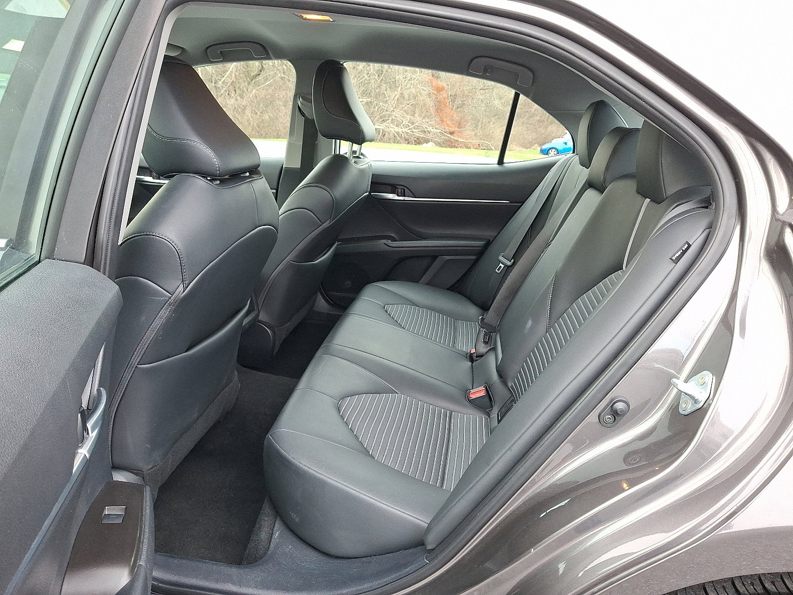 Used 2024 Toyota Camry SE FWD image 11