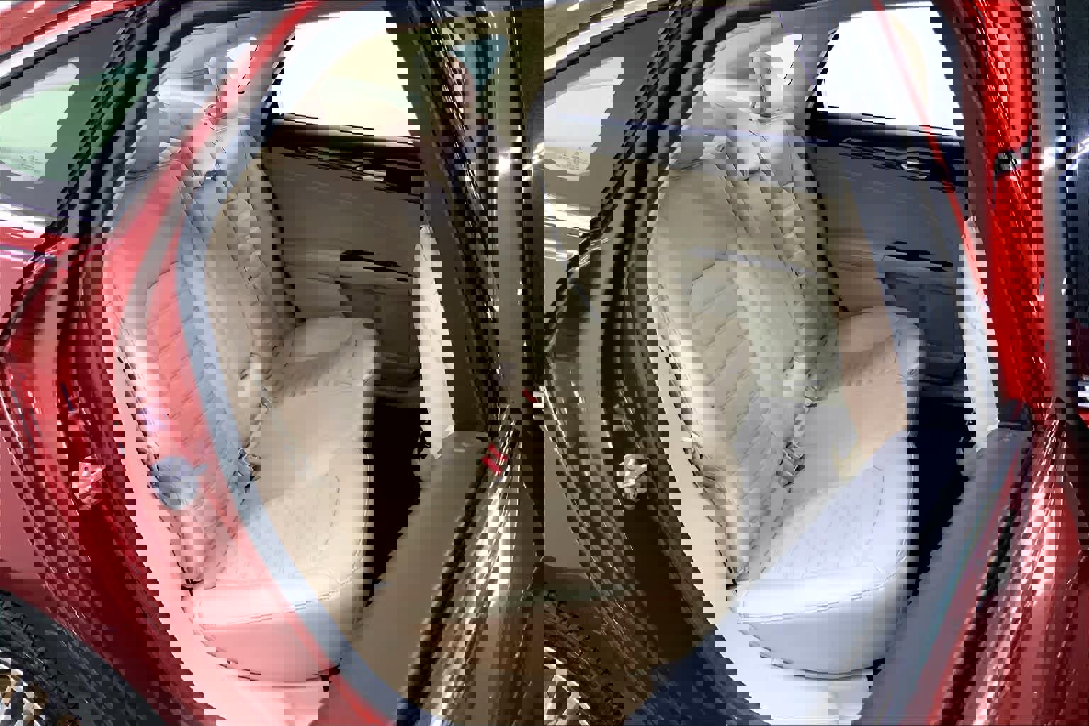 Used 2014 Ford Fusion SE w/ Equipment Group 202A image 16