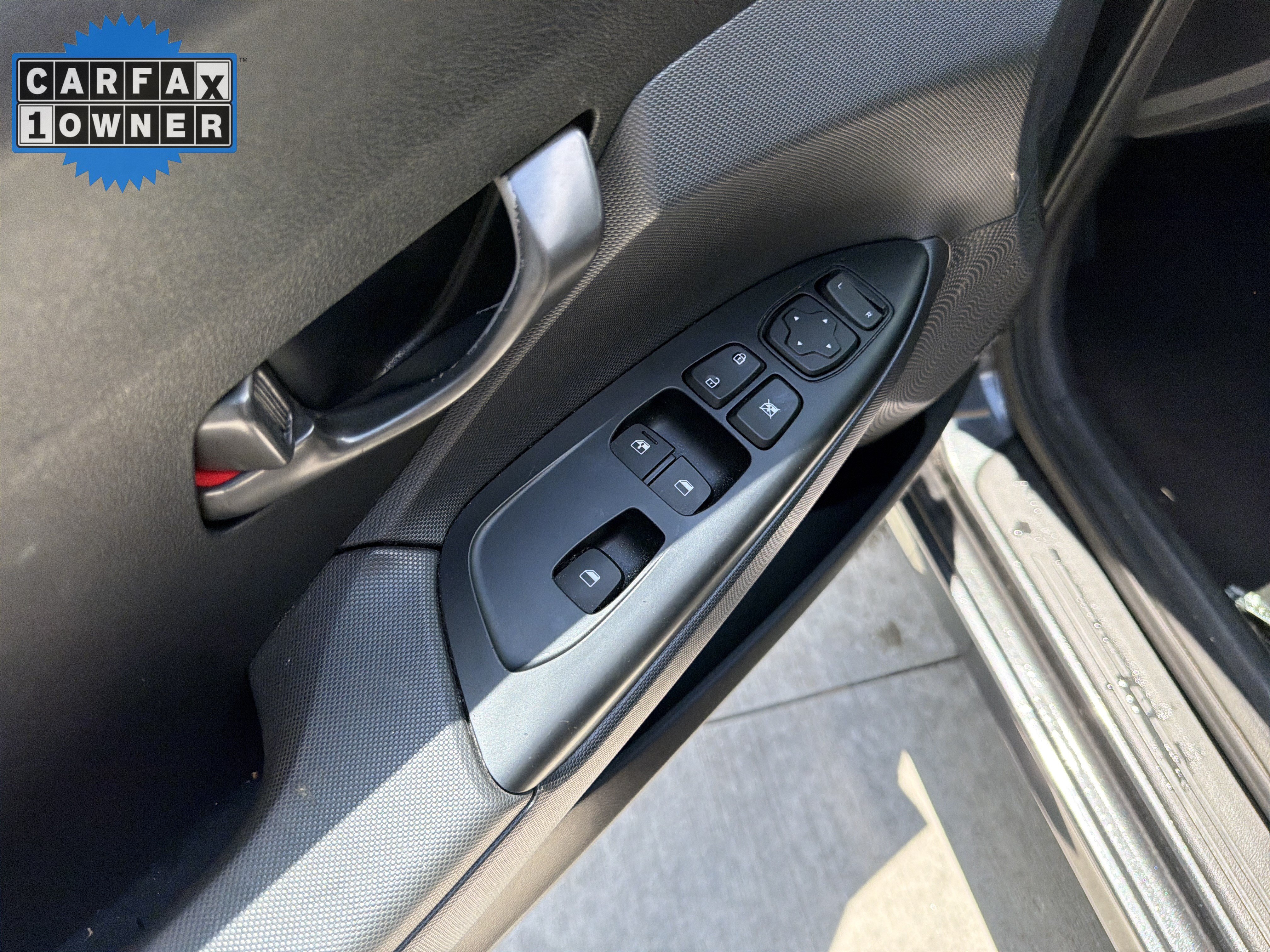 Used 2019 Hyundai Veloster 2.0 Premium FWD image 15