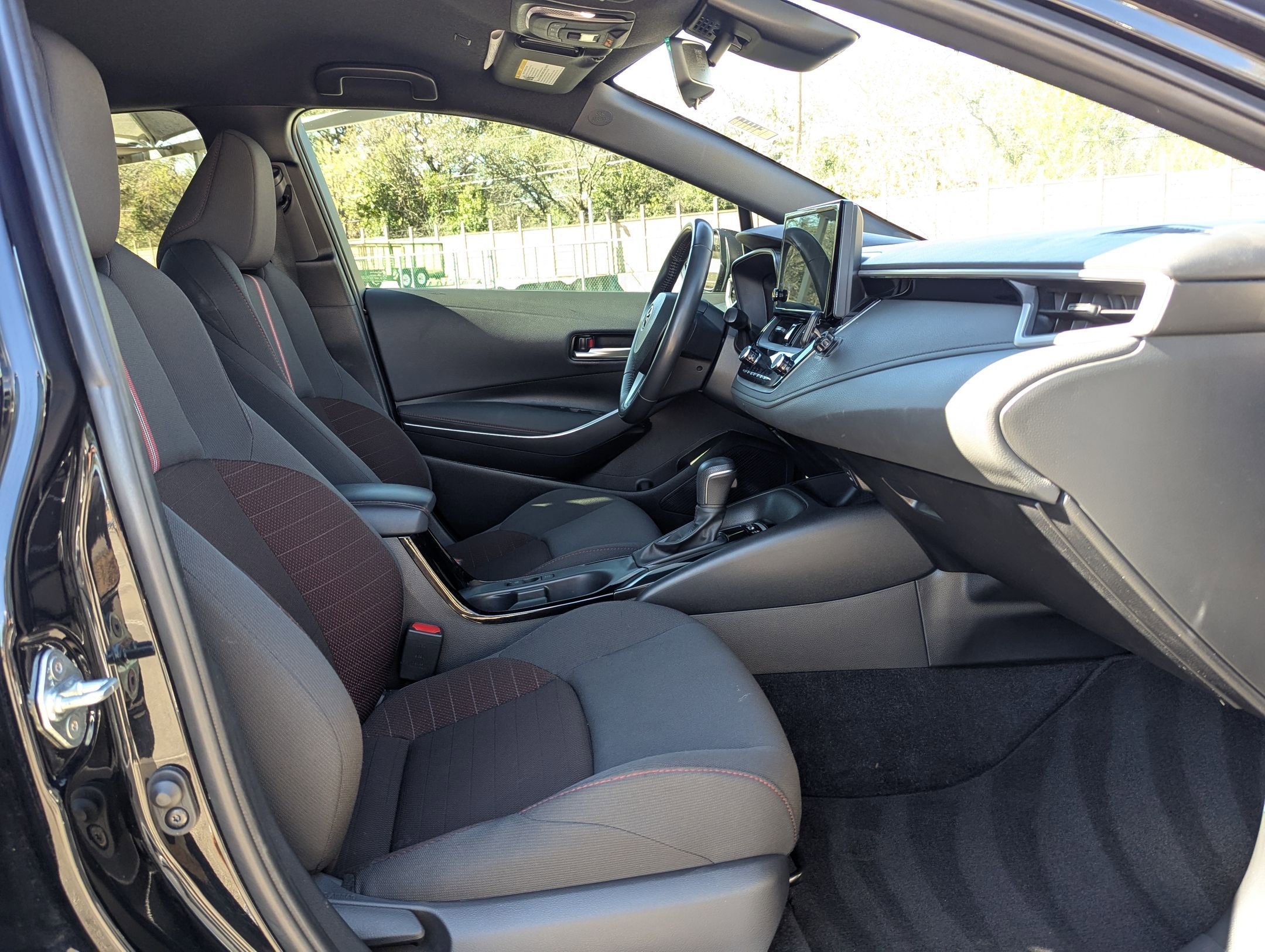 Used 2023 Toyota Corolla SE image 27