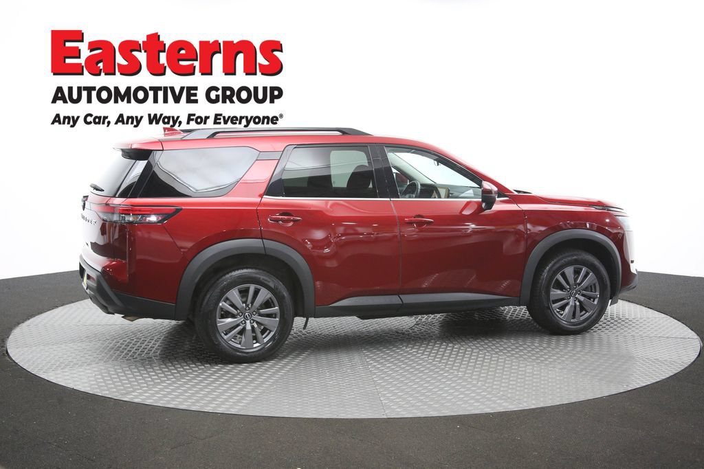 Used 2025 Nissan Pathfinder SV FWD image 43