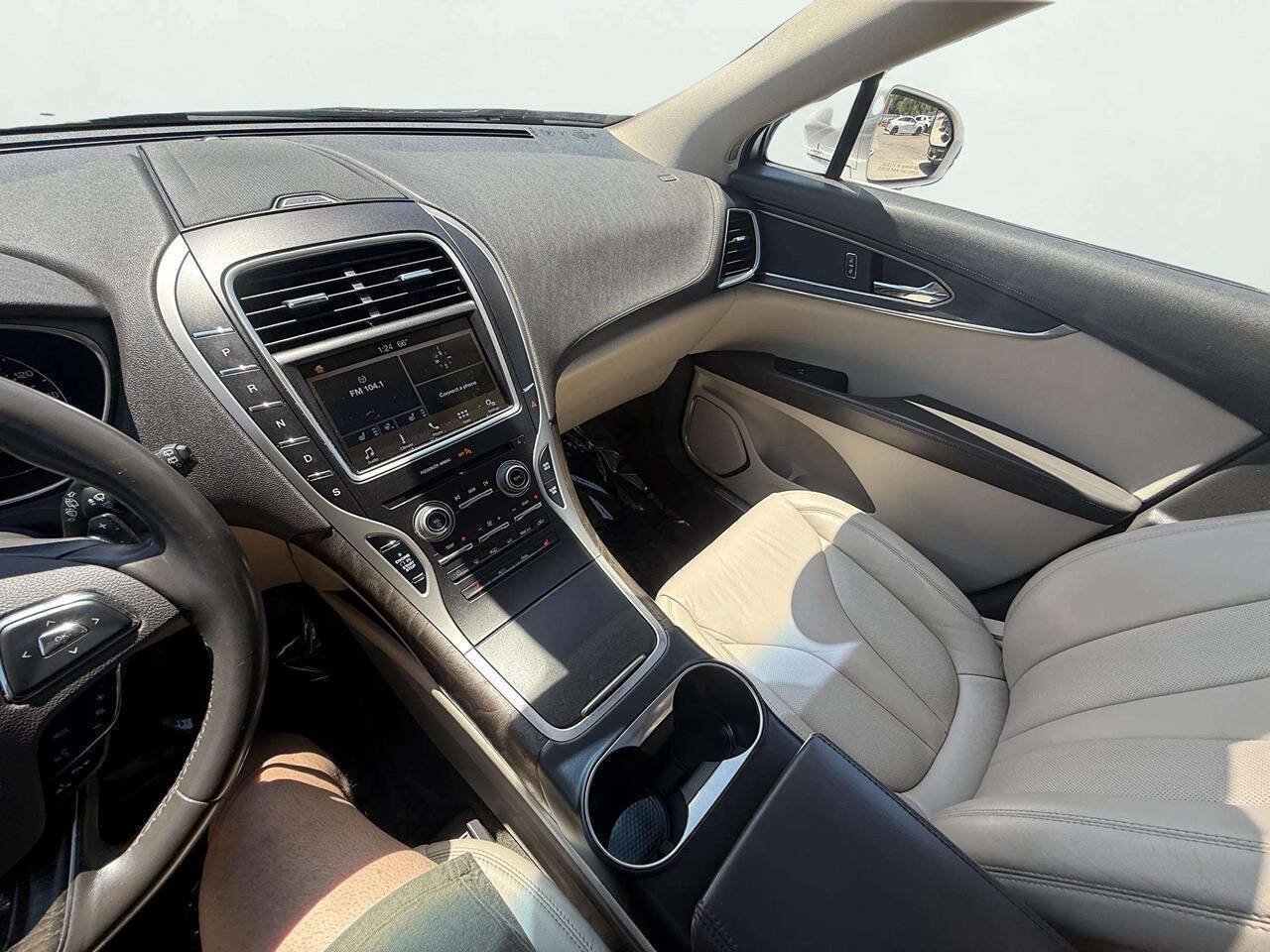 Used 2017 Lincoln MKX Select w/ Lincoln MKX Climate Package AWD/4WD image 18