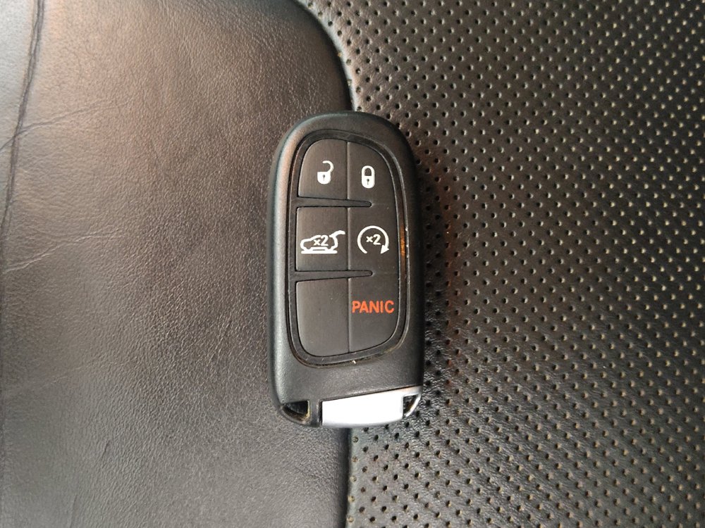 Used 2019 Jeep Cherokee Limited w/ Trailer Tow Group FWD image 32