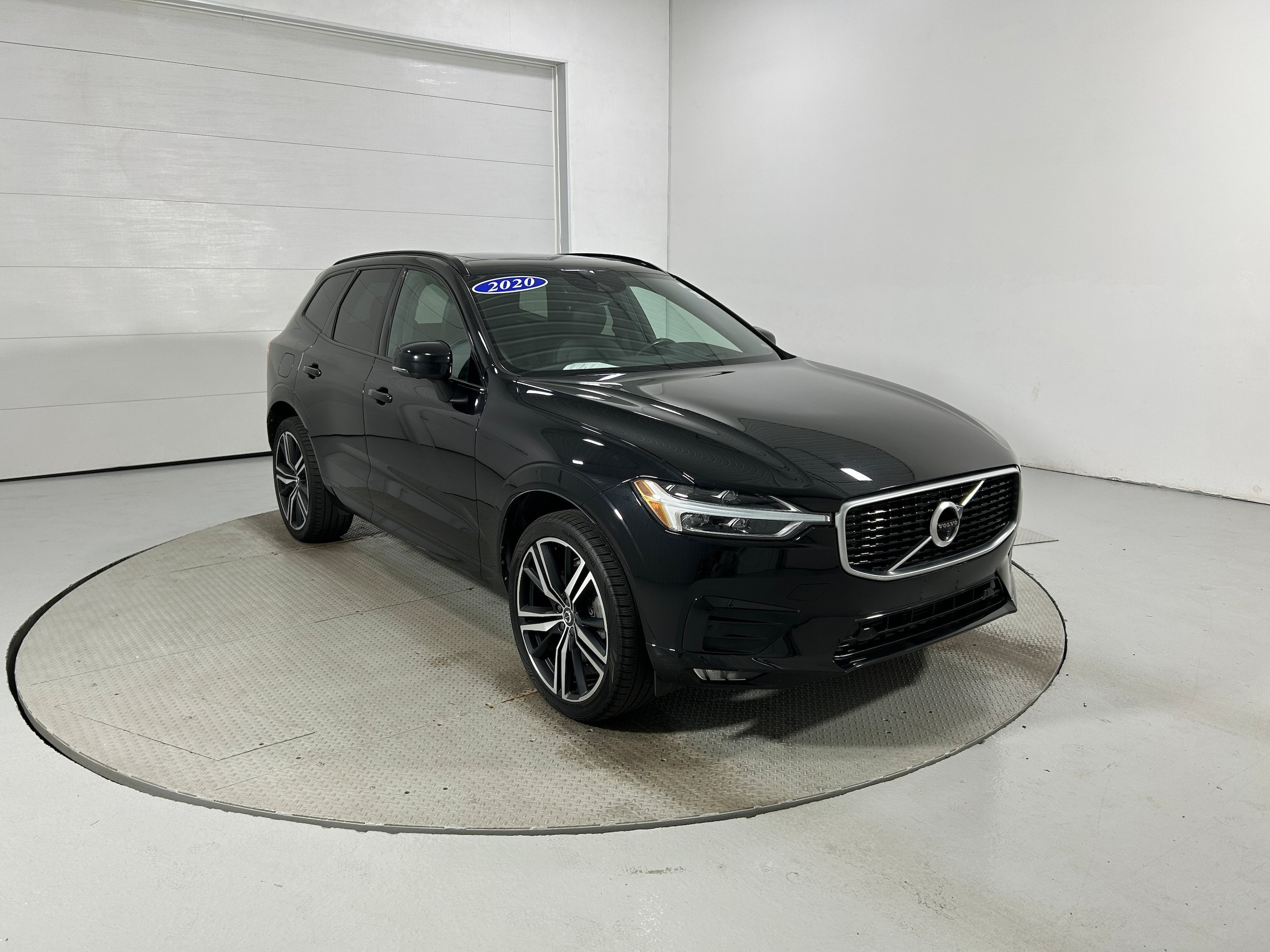 Used 2020 Volvo XC60 T6 R-Design w/ Protection Package Premier AWD/4WD image 2