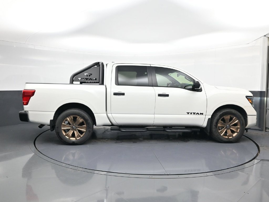 Certified 2024 Nissan Titan SV w/ SV Bronze Edition Package RWD image 11