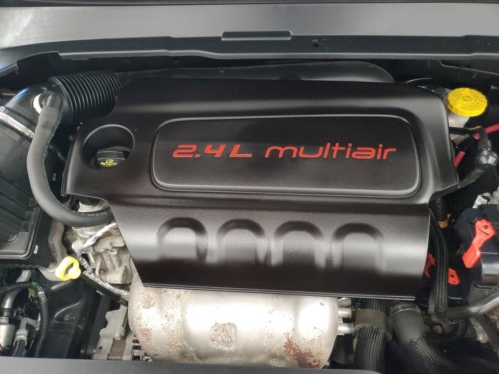 Used 2017 Jeep Compass Latitude w/ Popular Equipment Group AWD/4WD image 9