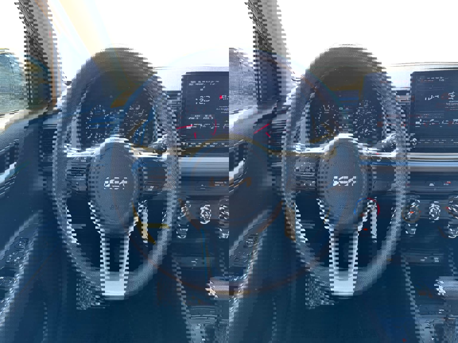 Used 2023 Kia Rio LX image 13