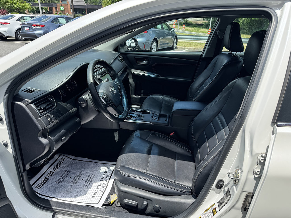 Certified 2017 Toyota Camry XLE w/ Moonroof Package FWD image 8