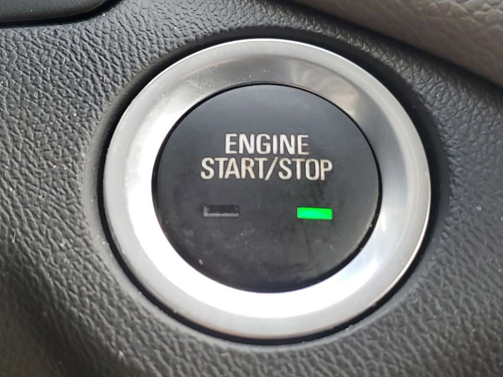 Used 2020 Chevrolet Equinox LT image 16