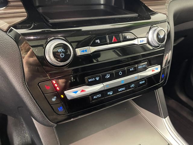 Used 2021 Ford Explorer Limited image 10