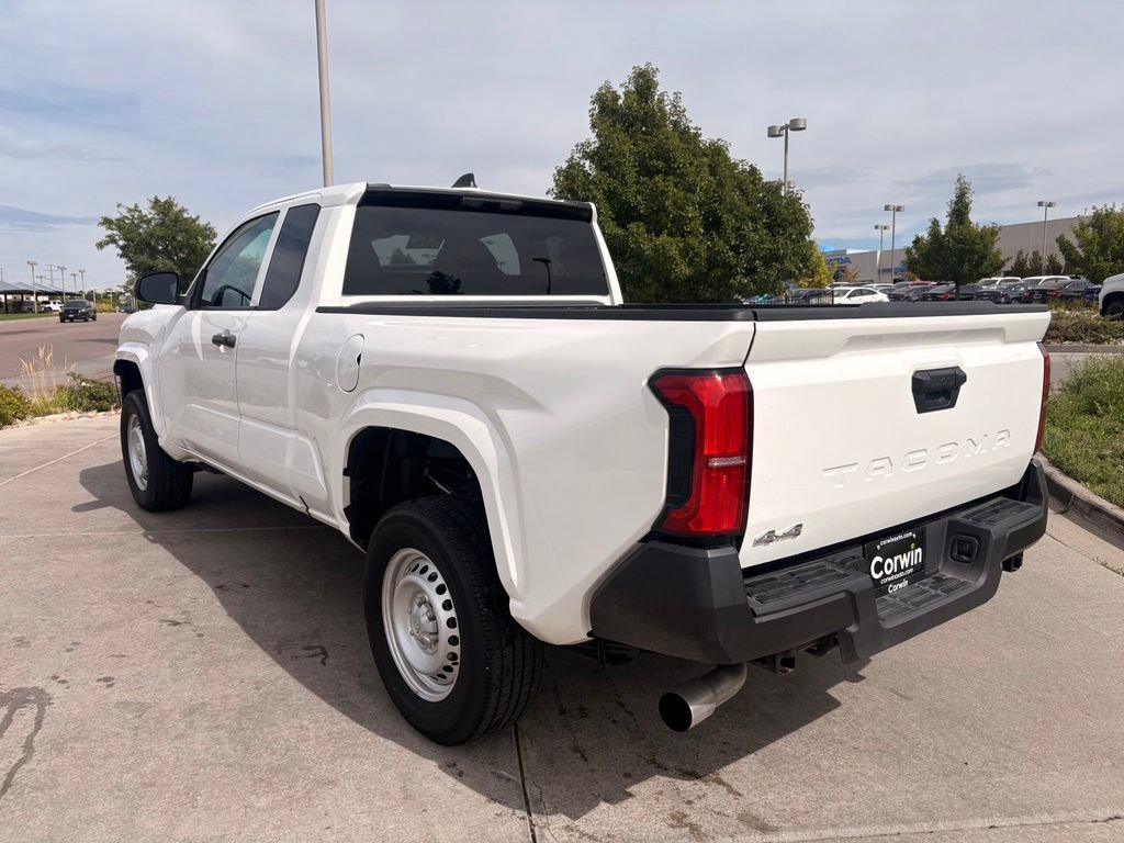 Used 2025 Toyota Tacoma SR AWD/4WD image 5