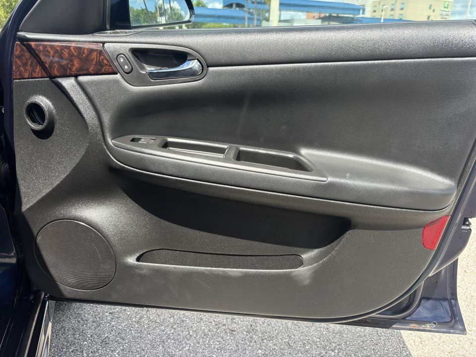 Used 2012 Chevrolet Impala LT FWD image 29