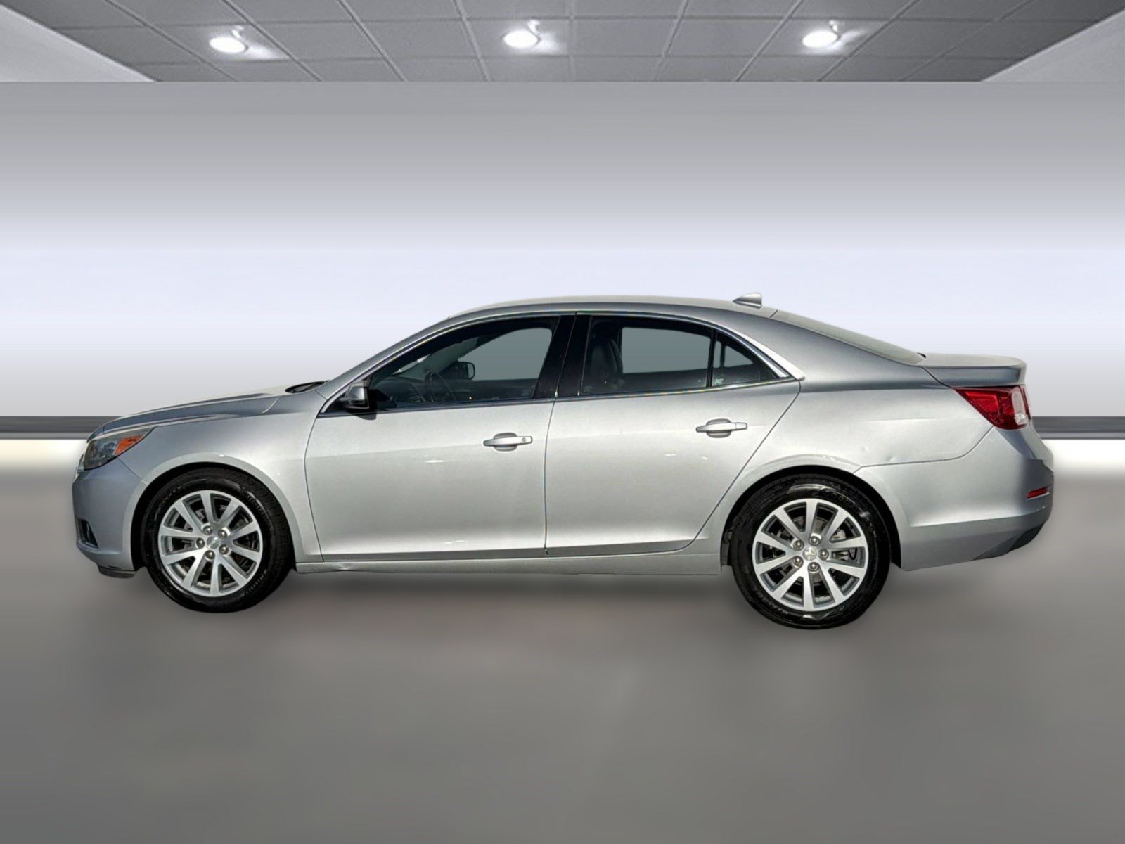 Used 2014 Chevrolet Malibu LT FWD image 2